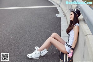 LegBaby Vol.028: Model Xiao Xiao (潇潇) (51 photos)